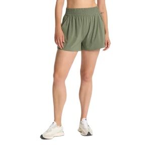 Vuori Villa Shirts in Green Size M